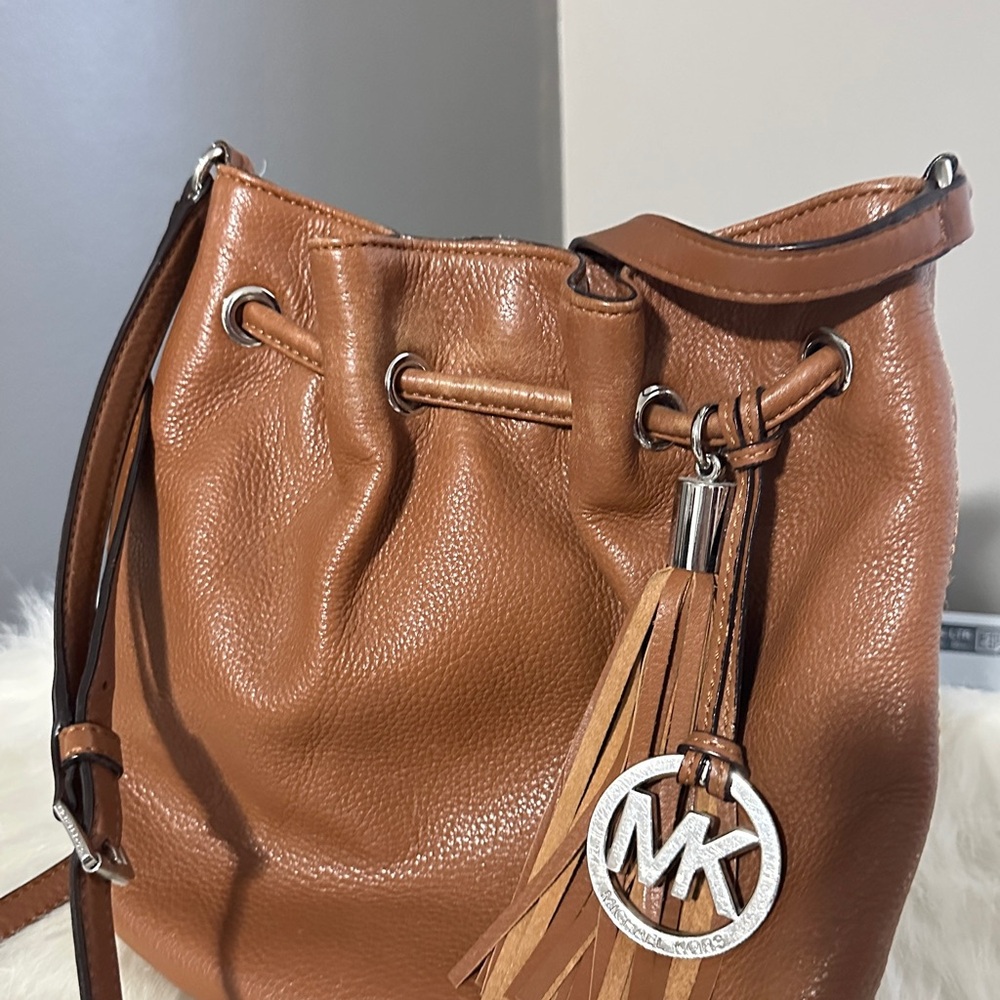 Michael Kors Tan Shoulder Bag with Drawstring Closure